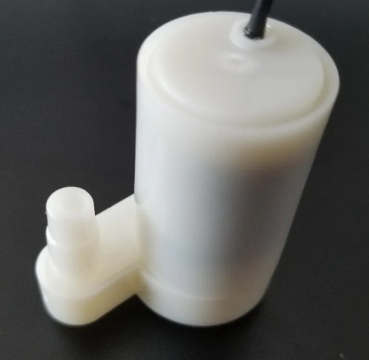 Small 5V vertical aquarium pump used for plant watering