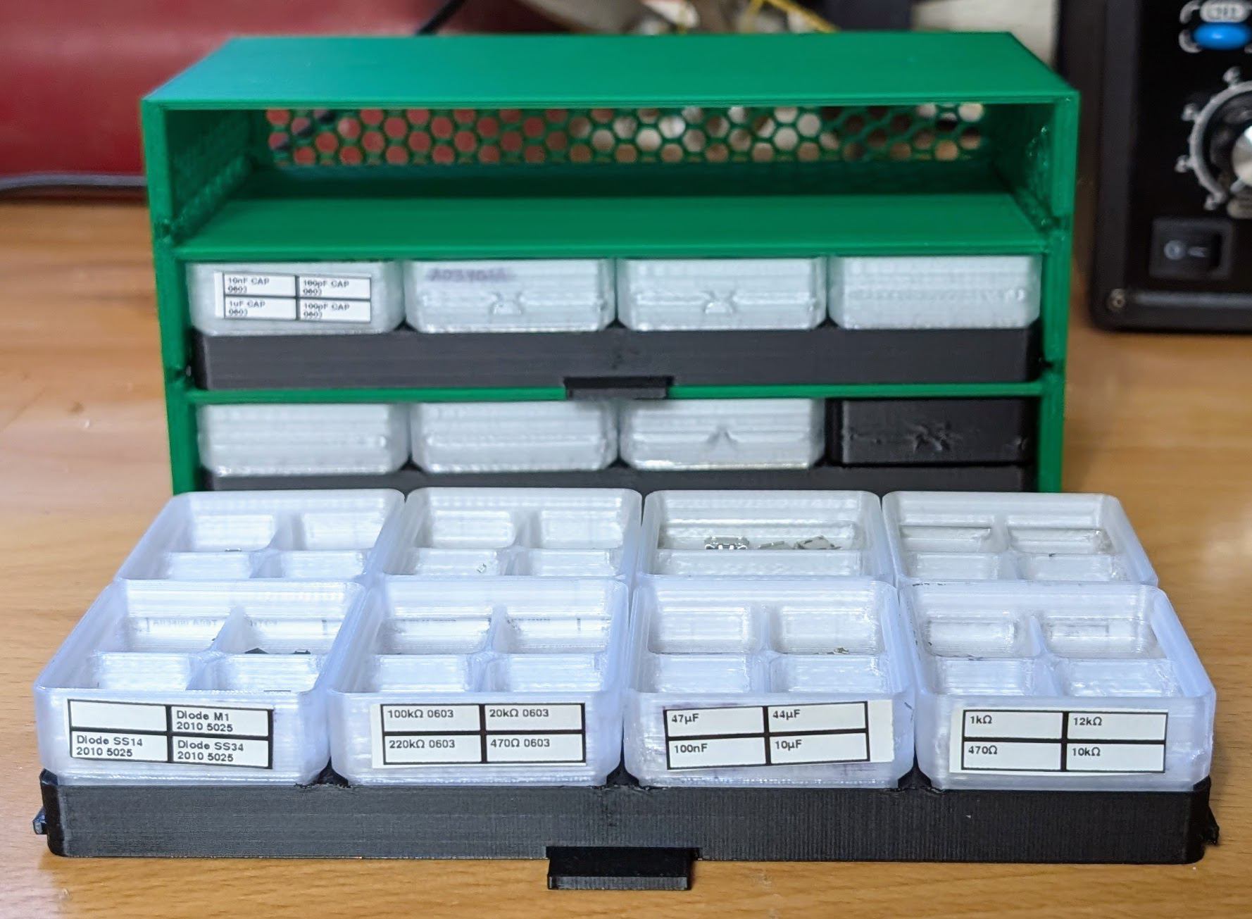 Gridfinity storage cabinet for SMD pick-bins
